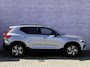 Volvo XC40 2.0 B4 Plus Dark | Trekhaak | 2.000KG Trekgewicht | Winterwielenset €995 | Harman Kardon Audio | Achteruitrijcamera | Parkeersensoren | Keyless Entry | Elektrische Achterklep | Elektrisch Verstelbare Voorstoelen | Stoelverwarming | Google Navigatie | Apple Carplay | Android Auto | Lichtmetalen Velgen 18 inch