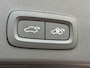 Volvo XC40 2.0 B4 Plus Dark | Trekhaak | Stoel/stuurverwarming | Power Seats | Memory | Stoel/Stuur verwarming | Harman/Kardon | Camera | Parkeersensoren V+A | Extra getint glas |