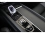 Volvo XC60 II T8 PLUG-IN HYBRID AWD PLUS BLACK EDITION -PANO.DAK|HARMAN/KARDON|LUCHTVERING|HEAD-UP DISP.|360°CAM|ADAP.LED|TREKHAAK|21"|SoH:100%