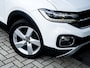Volkswagen T-Cross 1.0 TSI R-Line | Adaptieve Cruise Control | Navigatie | Achteruitrijcamera | Stoelverwarming | Apple Carplay | Android Auto |