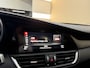 Alfa Romeo Giulia 2.0 T AWD Veloce, 280Pk, 2017, 1ste eigenaar, Dealer onderhouden, Panoramadak, Sport interieur, 19" Breedset, Climate control, Cruise control, Parkeersensoren, Camera,
