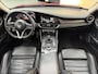 Alfa Romeo Giulia 2.0 T AWD Veloce, 280Pk, 2017, 1ste eigenaar, Dealer onderhouden, Panoramadak, Sport interieur, 19" Breedset, Climate control, Cruise control, Parkeersensoren, Camera,