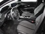 Peugeot e-208 EV Active Pack 50 kWh Climate Control Cruise control Half lederen bekleding Led verlichting Lichtmetalen velgen Navigatie Apple Carplay/Android Auto Parkeersensoren Stoelverwarming