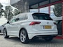Volkswagen Tiguan 1.5 TSI R-Line | Trekhaak | Adaptieve Cruise Control | Stoelverwarming | Virtual Cockpit | 19'' Lichtmetalen Velgen | Navigatie | Climate Control |