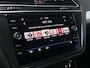 Volkswagen Tiguan 1.5 TSI R-Line | Trekhaak | Adaptieve Cruise Control | Stoelverwarming | Virtual Cockpit | 19'' Lichtmetalen Velgen | Navigatie | Climate Control |