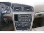 Volvo V70 2.4D Edition Airco / Cruise / Elektr. ramen / Trekhaak / Lm velgen / NAP / Apk t/m 04-2027