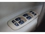 Volvo V70 2.4D Edition Airco / Cruise / Elektr. ramen / Trekhaak / Lm velgen / NAP / Apk t/m 04-2027