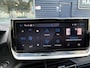 Peugeot 2008 1.2 Hybrid 145pk GT | Automaat | Dode hoekbewaking | Rondom zicht camera | Navigatie full map | 17 inch LichtMetaal