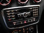 Mercedes-Benz A-klasse 250 AMG Sport Ambition [SCHUIFKANTELDAK, CAMERA, CRUISE, PDC V+A, STOELVERWARMING, MULTIFUNCTIONEEL STUURWIEL, VOL LEDER, BLUETOOTH, NAVIGATIE, NIEUWSTAAT]