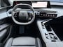 Peugeot 5008 1.2 Hybrid 145pk Allure 7persoons | Dodehoekbewaking | 18 inch LichtMetaal | Stoelverwarming | AGR stoelen