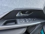 Peugeot 5008 1.2 Hybrid 145pk Allure 7persoons | Dodehoekbewaking | 18 inch LichtMetaal | Stoelverwarming | AGR stoelen
