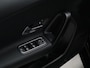 Mercedes-Benz A-klasse 180 Business Solution AMG [SCHUIFDAK, CAMERA, BLUETOOTH, STOELVERWARMING, SCHAKELFLIPPERS, NIEUWSTAAT]