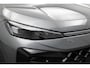 Volkswagen T-Roc 1.5 eTSI R-Line Black Style 150PK | Pano | IQ Lights | Trekhaak | 20" | Winterpakket