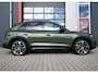 Audi Q5 55 TFSI e S-Line Quattro 367PK | Rs Leder | Pano | Matrix Led | Digital Dash | Cruise | Electric Seats | Nieuwe 21'' | Stoelverwarming Voor & Achter | Camera | Trekhaak | Keyless | Ambient | Afgevlakt Stuur | Carplay | F1 Flippers | Dakdragers