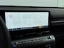 Hyundai Kona Electric Premium 64.8 kWh | Apple Carplay/Android Auto | Lichtmetalen velgen 19" | Navigatiesysteem full map | Nieuw snel leverbaar