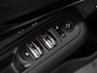 MINI Clubman 136PK Cooper Business Edition | 1ste eigenaar | AppleCarplay/AndroidAuto | Climate Control | Cruise Control | LED | Parkeersensoren | Armsteun | Navigatie | 17"LMV | Trekhaak | Isofix |