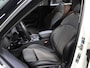 MINI Clubman 136PK Cooper Business Edition | 1ste eigenaar | AppleCarplay/AndroidAuto | Climate Control | Cruise Control | LED | Parkeersensoren | Armsteun | Navigatie | 17"LMV | Trekhaak | Isofix |