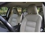 Volvo V70 2.0F Summum / Leder interieur / Trekhaak / Stoelverwarming / Parkeersensoren / Climate control / enz.