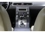 Volvo V70 2.0F Summum / Leder interieur / Trekhaak / Stoelverwarming / Parkeersensoren / Climate control / enz.