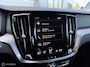 Volvo V60 2.0 T4 Momentum Pro / Panoramadak / Pilot Assist