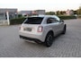 Fiat 600 600e La Prima 54 kWh 10.000 KM !! Clima-Cruise-Navi-Leder-Massage