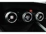 Renault Captur 1.6 E-Tech Plug-in Hybrid 160 Intens |  Cruise Control | Achteruitrijcamera | Keyless entry |