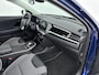 Kia Niro EV e-Niro DYNAMICPLUSLINE 64 kWh | WLTP 481 KM! GROTE BATTERIJ | 3 FASE | CAMERA | APPLE CARPLAY & ANDROID AUTO | 1e EIGENAAR | ORIGINELE NEDERLANDSE AUTO | NAVI | CLIMA | CRUISE | OPEN DAK | STUUR- & STOELVERWARMING | HALF LEDER | 17'' LM VELGEN | PRIVACY GLASS |
