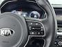 Kia Niro EV e-Niro DYNAMICPLUSLINE 64 kWh | WLTP 481 KM! GROTE BATTERIJ | 3 FASE | CAMERA | APPLE CARPLAY & ANDROID AUTO | 1e EIGENAAR | ORIGINELE NEDERLANDSE AUTO | NAVI | CLIMA | CRUISE | OPEN DAK | STUUR- & STOELVERWARMING | HALF LEDER | 17'' LM VELGEN | PRIVACY GLASS |