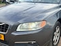 Volvo V70 2.4 D5 Momentum/ RIJDT TOP