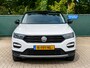 Volkswagen T-Roc 1.0 TSI Style / Zwart dak / CarPlay / Camera / PDC V+A