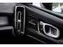 Volvo EX40 Single Motor Extended Range Ultra 82 kWh | Trekhaak | 21 Inch Velgen | Schuif -/ Kanteldak | Adaptieve Cruise Control | Tailored Wool Blend | Getint Glas | Stoel + Stuurverwarming | Harman Kardon Audio |