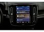 Volvo EX40 Single Motor Extended Range Ultra 82 kWh | Trekhaak | 21 Inch Velgen | Schuif -/ Kanteldak | Adaptieve Cruise Control | Tailored Wool Blend | Getint Glas | Stoel + Stuurverwarming | Harman Kardon Audio |