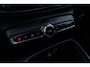 Volvo EX40 Single Motor Extended Range Ultra 82 kWh | Trekhaak | 21 Inch Velgen | Schuif -/ Kanteldak | Adaptieve Cruise Control | Tailored Wool Blend | Getint Glas | Stoel + Stuurverwarming | Harman Kardon Audio |