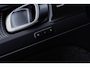 Volvo EX40 Single Motor Extended Range Ultra 82 kWh | Trekhaak | 21 Inch Velgen | Schuif -/ Kanteldak | Adaptieve Cruise Control | Tailored Wool Blend | Getint Glas | Stoel + Stuurverwarming | Harman Kardon Audio |