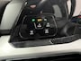 Volkswagen Golf Variant 1.0 eTSI Life / AUTOMAAT/ PANO/ TREKHAAK/ ACC/ PARK.SENSOREN V+A/ APP-CONNECT/ STUUR+STOELVERWARM./ DODEHOEK/ KEYLESS/ DIGITAL DASH/ NAVI/ DAB/ CLIMA