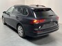 Volkswagen Golf Variant 1.0 eTSI Life / AUTOMAAT/ PANO/ TREKHAAK/ ACC/ PARK.SENSOREN V+A/ APP-CONNECT/ STUUR+STOELVERWARM./ DODEHOEK/ KEYLESS/ DIGITAL DASH/ NAVI/ DAB/ CLIMA