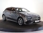Mercedes-Benz A-klasse 250e Business Solution AMG | Panoramaschuifdak | Premium Plus | Head-up display | Dodehoekassistent |