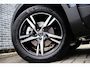 Volvo XC40 2.0 B4 Plus Dark | Trekhaak | Harman Kardon Audio | Achteruitrijcamera | Parkeersensoren | Keyless Entry | Elektrische Achterklep | Elektrisch Verstelbare Voorstoelen | Stoelverwarming | Google Navigatie | Apple Carplay | Android Auto | Lichtmetalen Velgen 18 inch