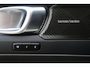 Volvo XC40 2.0 B4 Plus Dark | Trekhaak | Panoramadak | Harman Kardon Audio | Achteruitrijcamera | Parkeersensoren | Keyless Entry | Elektrische Achterklep | Elektrisch Verstelbare Voorstoelen | Stoelverwarming | Google Navigatie | Apple Carplay | Android Auto | Lichtmetalen Velgen 18 inch