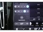 Volvo XC40 2.0 B4 Plus Dark | Trekhaak | Panoramadak | Harman Kardon Audio | Achteruitrijcamera | Parkeersensoren | Keyless Entry | Elektrische Achterklep | Elektrisch Verstelbare Voorstoelen | Stoelverwarming | Google Navigatie | Apple Carplay | Android Auto | Lichtmetalen Velgen 18 inch
