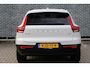 Volvo XC40 2.0 B4 Plus Dark | Trekhaak | Panoramadak | Harman Kardon Audio | Achteruitrijcamera | Parkeersensoren | Keyless Entry | Elektrische Achterklep | Elektrisch Verstelbare Voorstoelen | Stoelverwarming | Google Navigatie | Apple Carplay | Android Auto | Lichtmetalen Velgen 18 inch