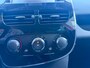 Renault Clio Estate 0.9 TCe Expression van 2de Eig met trekhaak en parkeersensoren en navigatie en bluetooth en cruise controle