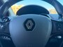 Renault Clio Estate 0.9 TCe Expression van 2de Eig met trekhaak en parkeersensoren en navigatie en bluetooth en cruise controle