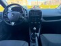 Renault Clio Estate 0.9 TCe Expression van 2de Eig met trekhaak en parkeersensoren en navigatie en bluetooth en cruise controle