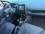 Renault Clio Estate 0.9 TCe Expression van 2de Eig met trekhaak en parkeersensoren en navigatie en bluetooth en cruise controle