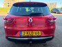 Renault Clio Estate 0.9 TCe Expression van 2de Eig met trekhaak en parkeersensoren en navigatie en bluetooth en cruise controle