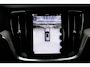 Volvo V60 2.0 T8 Plug-in Hybrid AWD Plus Dark | PHEV Long Range | Trekhaak | Sportstoelen | Panoramadak | Harman Kardon Audio | Head-up Display | 360 Graden Camera | Stoelverwarming voor en achter | Keyless Entry | Elektrische Achterklep | Elektrisch Verstelbare Voorstoelen | Cruise Control Adaptief | BLIS | Google Navigatie | Apple Carplay | Android Auto