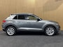 Volkswagen T-Roc 1.5 TSI Sport | Trekhaak | Camera | CarPlay | Stoelverwarming |