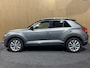 Volkswagen T-Roc 1.5 TSI Sport | Trekhaak | Camera | CarPlay | Stoelverwarming |