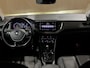 Volkswagen T-Roc 1.5 TSI Sport | Trekhaak | Camera | CarPlay | Stoelverwarming |